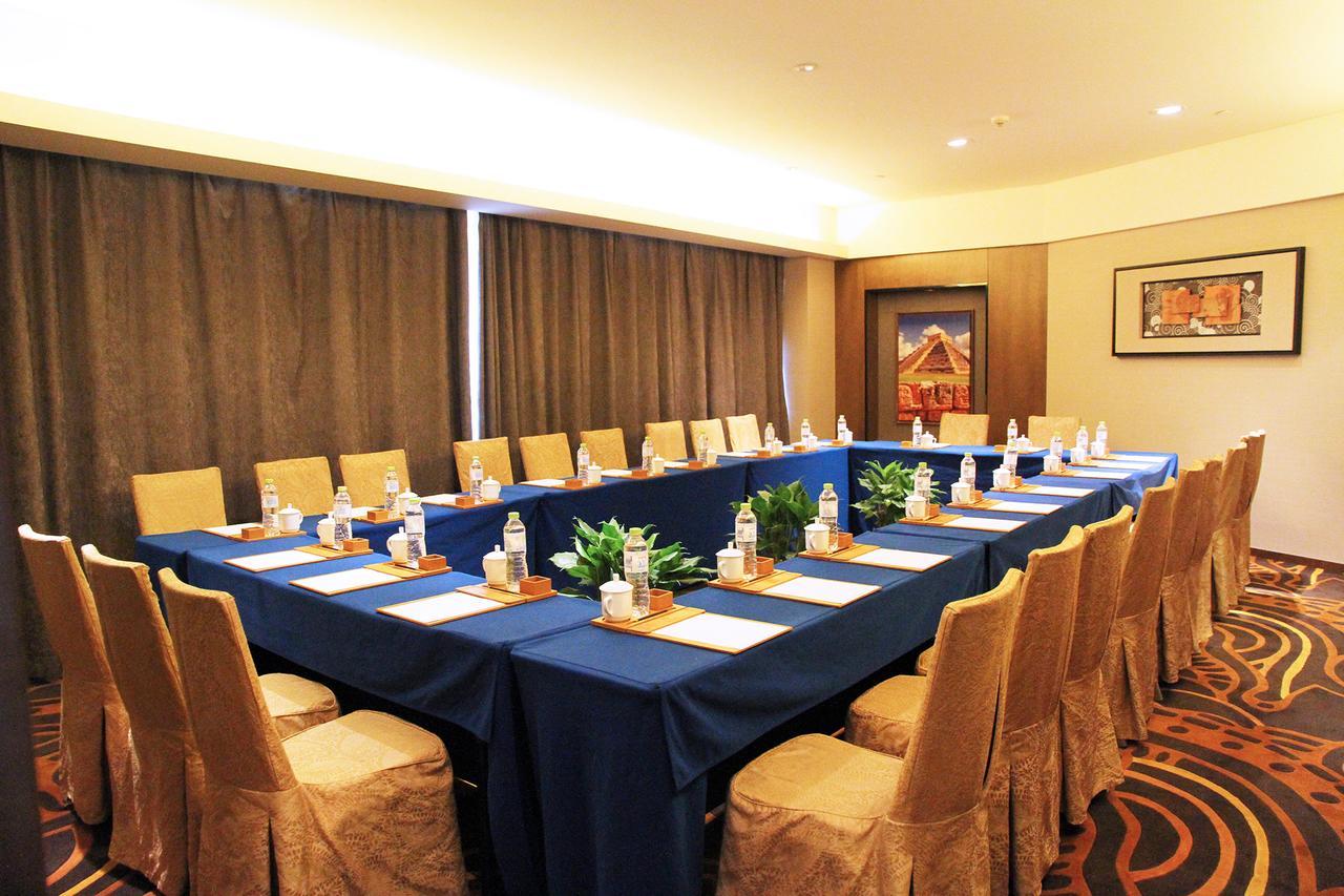 Gleetour Maya Hotel Wuhan Esterno foto
